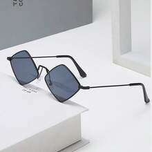 1pc Asymmetrical Y2K Metal Rhombus Fashion Fashion Glasses - Black Frame Black Film - View 3