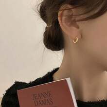 Minimalist Geometric Diamond & Star Twist Hoop Earrings, Versatile Personalized Earrings For Women - Yellow Gold - View 2