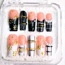 NailLuxe 10 PCS Handmade Square Press-On Nails | Black-White Plaid & Gold Snowflake Bangle Edgy Sweet Style With Pink-Black & White Bases, Plaid & Gold Snowflake & Bangle Embellishments - màu đen - Xem 2