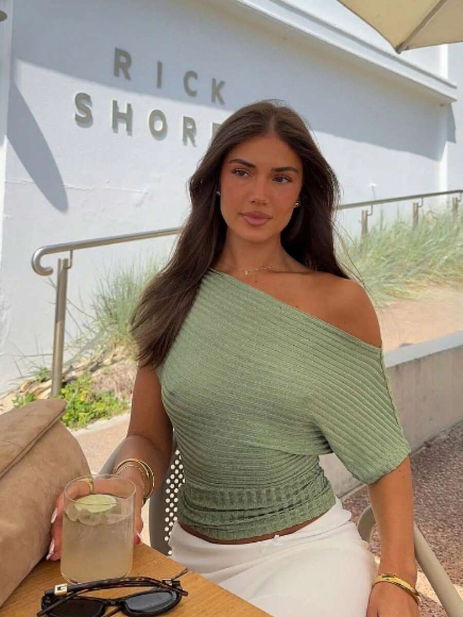 MORI 女士夏季优雅露肩短袖绿色针织上衣，棉质质感，Y2K 风格性感露肩套头衫，凸显腰线，适合日常通勤、休闲外出、海滩度假、音乐节、街头风及节日、派对上衣、夏季穿搭。 - 綠色 - 查看 1