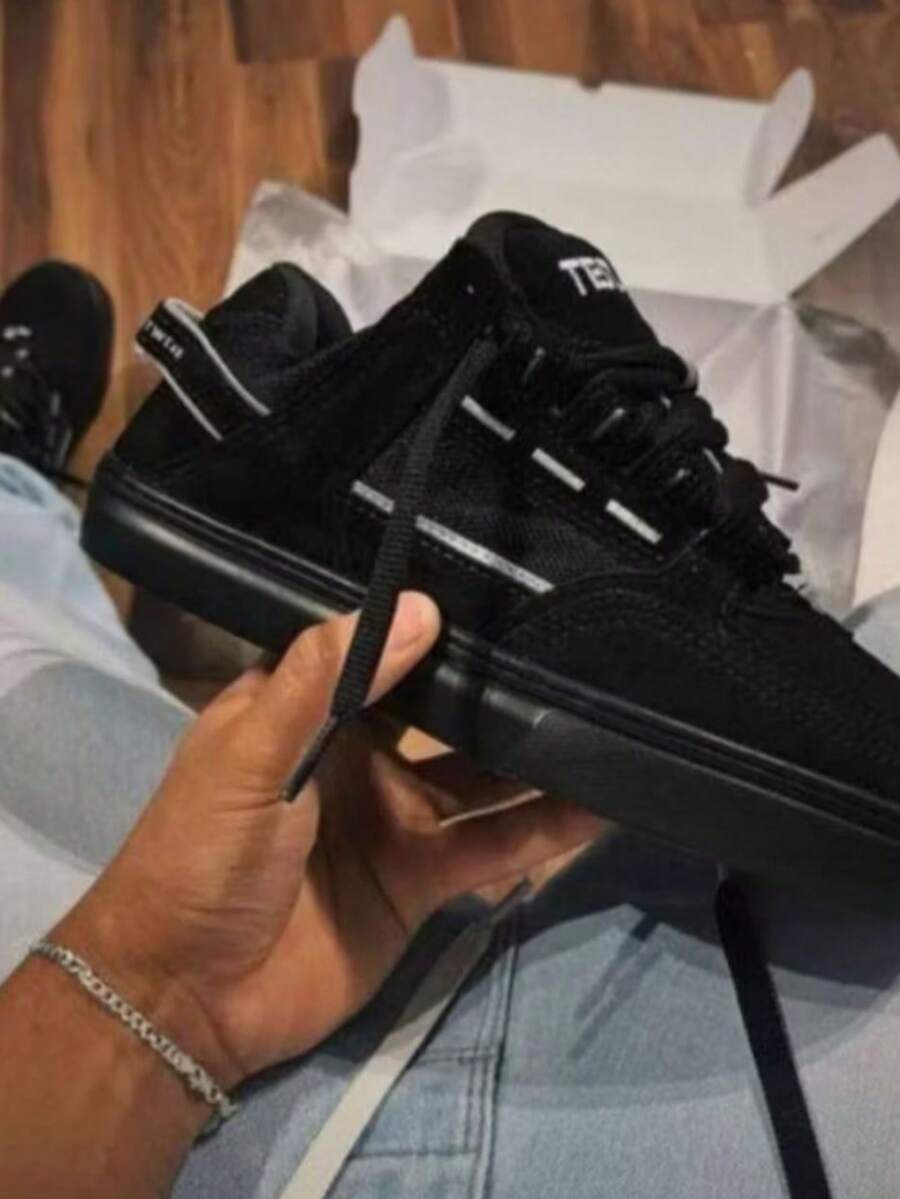 Unisex Reflective All-Black Coil Sneakers, Lightweight And Comfortable. - 黑色/黑色 - 查看 1