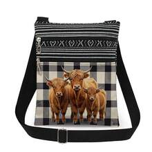 复古黑白格纹高地牛图案斜挎包，男女通用可重复使用单肩包，休闲邮差包，可爱动物印花收纳包，配有可调节肩带，送给高地牛爱好者的日常礼物 - 黑與白 - 查看 11