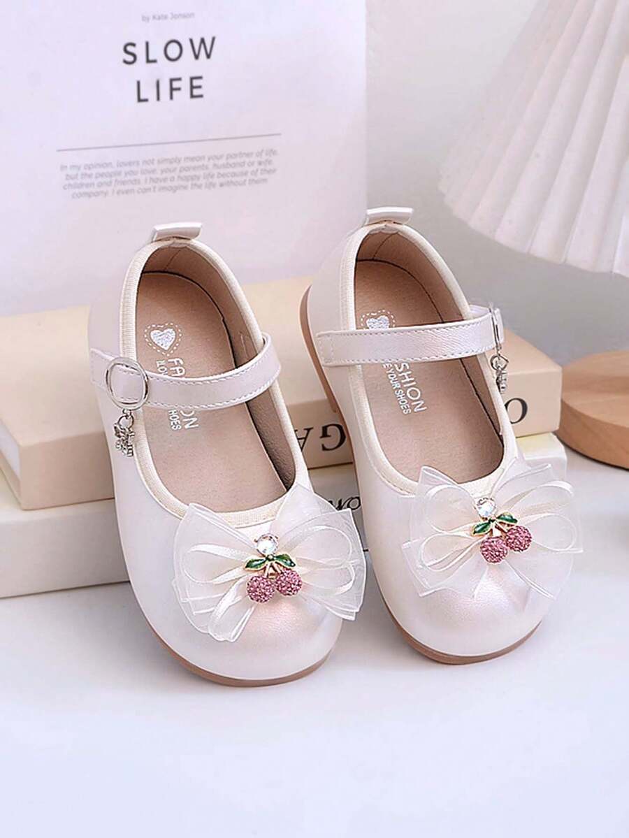 1 Pair Girls' Low Vamp Princess Leather Shoes, Slip-On, Anti-Slip, Soft Sole, Wear-Resistant, Retro Mary Jane Style, Breathable, Casual, Versatile, Suitable For Spring, Summer, Autumn - White - View 1