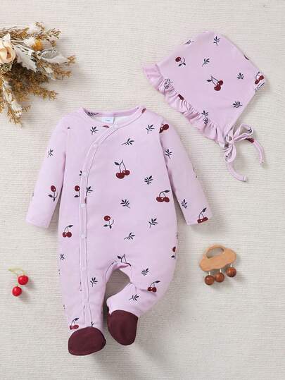 女婴樱桃印花罗纹连体衣套装（含荷叶边领和帽子），休闲舒适可爱，适合春秋季穿着。