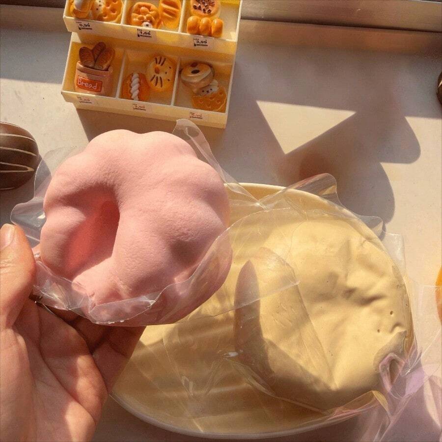 最新款木质冰淇淋慢回弹软胶玩具，面包造型减压捏捏乐，三福同款 - 生日礼物、圣诞礼物、派对礼物、最佳礼物、复活节礼物 - 彩色 - 查看 1