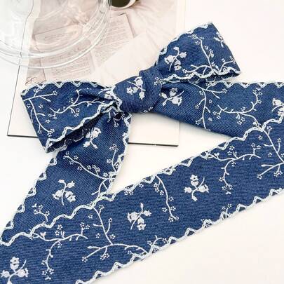1 Yard White Floral Print Denim-Color Satin Ribbon, Denim Blue Solid Satin Ribbon - Solid Color Wedding Bouquet Decor Ribbon, Suitable For Handmade Bouquets, Gift Wrapping, Party Decoration, Floral Design, Gift Ribbon, Smooth Texture, Event Decor, Floral Ribbon, Wedding, Valentine's Day Gifts, Gift Wrapping Ribbon, Handmade Ribbon Roll, Bow Ribbon, Handmade Ribbon, Elegant Ribbon, Party Favor Ribbon, Decorative Ribbon