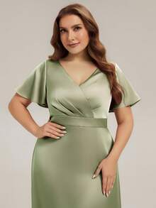 EVERPRETTY Gaun Malam Maxi Satin Hijau Sage Ukuran Plus Elegan dengan Leher V dan Lengan Berkerut, Cocok untuk Tamu Pernikahan di Taman. - Mint Green - View 2