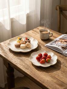 1pc/Set Plum Blossom Shaped Luxury Tray, Gold Rimmed Plate, Multi-Purpose Serving Dish, Home & Party Use - White - View 1