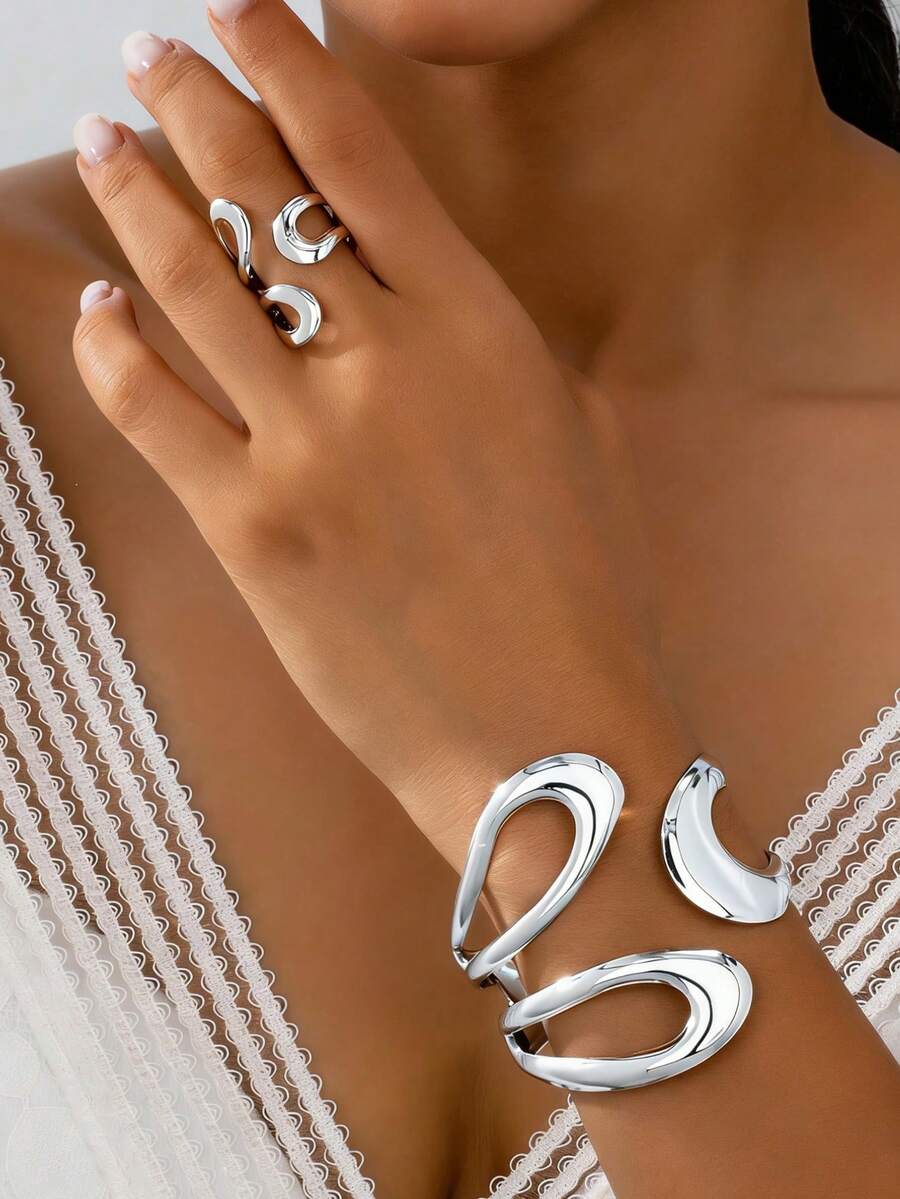 1 Set Geometric Hollow Women's Ring And Bracelet Set - Silver Bracelet Set - View 1