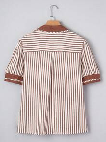 Acelitt 卡其色条纹翻领V领花瓣袖上衣 - 卡其色 - 查看 5