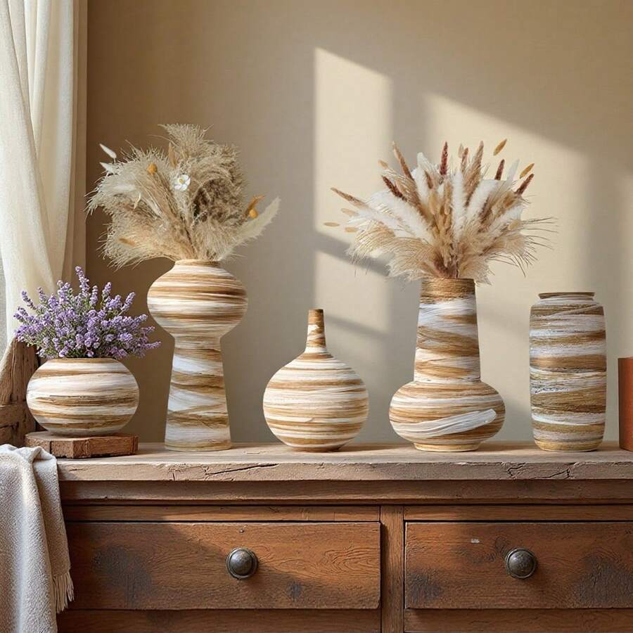 现代简约棕色手工陶瓷花瓶，创意家居装饰，适用于客厅、书房、桌面