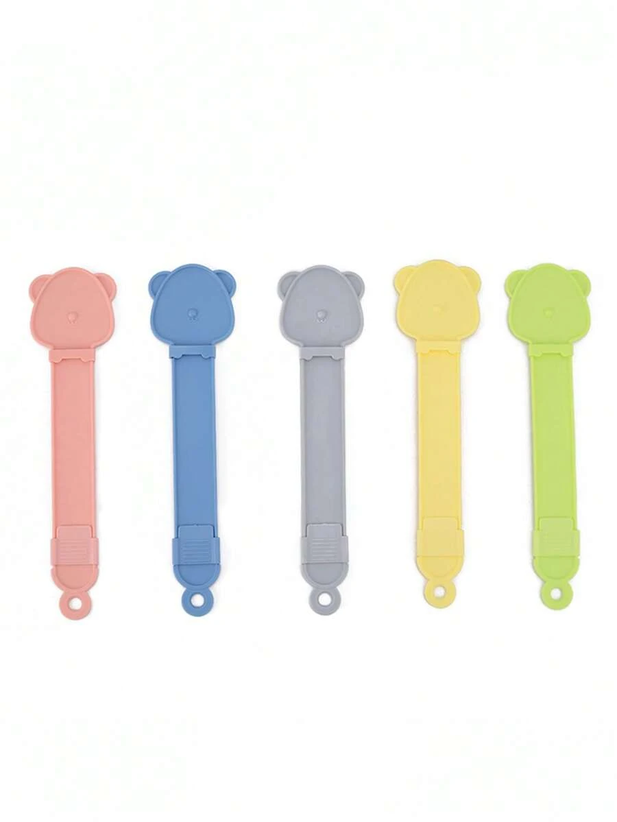 1pc Plastic Bear Shaped Cat Treat Squeezer Dispenser, Hands-Free Pet Food Feeder Spoon - 15ml - View 1