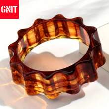GNIT A Stylish Retro Marble-Patterned Gear-Shaped Acrylic Wide Bracelet For Women, A Chic And Minimalist Accessory For Vacation And Casual Outfits - Gear Bracelet - View 19