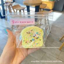 最新款抗压逼真巴斯克蛋糕捏捏乐，超厚实柔软面团质感，是生日、圣诞节、派对礼物的理想之选。 - 彩色 - 查看 12