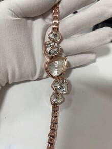 1件新款休闲时尚女士手链手表，独特设计表盘饰以水晶，水钻点缀表带，合金石英表，适合作为学生返校礼物 - 均碼 - 查看 25