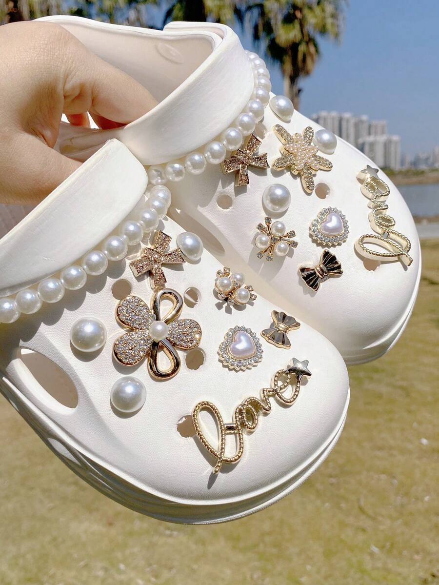 20件套珍珠花朵、海星、蝴蝶、蝴蝶结、链条鞋饰，可拆卸复古DIY仿珍珠花卉花园鞋饰，适合节日和生日派对礼物