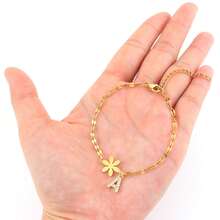 1 pieza Brazalete de cadena de acero inoxidable dorado con colgante de flores de margarita con inicial de moda clásica para mujeres - Amarillo Oro - Ver 3