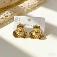 1 Pair, Gold Floral Women's Earrings, 14K Gold Plated Stainless Steel Ear Rings - Fashionable Retro Elliptical Three Pieces Petal Square Earrings, Creative Geometric Irregular Design, Elegant Flower Earrings, Wedding Jewelry - Jewelry, Suitable For Daily Wearing / Wedding Venue / Party Gathering / Banquet - Gold - View 1