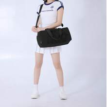 1 túi đựng đồ tập yoga cỡ lớn dành cho nữ, có ngăn đựng giày riêng biệt và hệ thống phân tách đồ ướt/khô, thiết kế có thể chuyển đổi giữa đeo vai và xách tay, phù hợp cho phòng tập và các chuyến đi ngắn ngày. - Nhiều màu - Xem 10