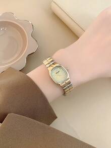 1件金色方形手链女士石英表，罗马数字刻度，适合日常佩戴，也可作为生日/毕业礼物或派对礼物 - 金色 - 查看 7