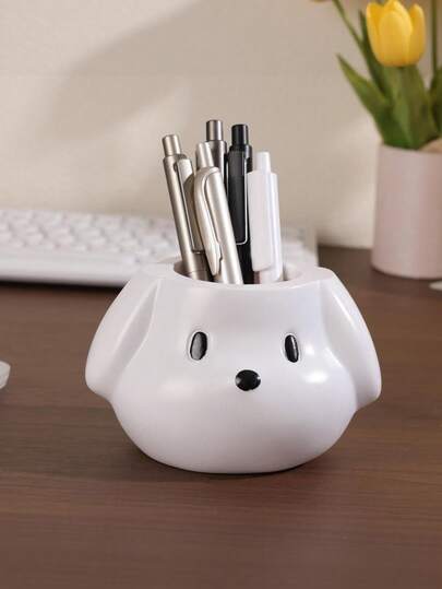 1 chiếc hộp đựng bút hình chú chó hoạt hình màu trắng, được thiết kế với đôi mắt hình bầu dục màu đen bóng dễ thương và chiếc mũi tròn. Dung tích lớn để đựng văn phòng phẩm/cọ trang điểm, thích hợp cho phòng học, bàn làm việc văn phòng, làm quà tặng cho học sinh và trang trí nhà cửa. Phụ kiện bàn làm việc văn phòng, đồ dùng văn phòng, trang trí văn phòng, phụ kiện văn phòng