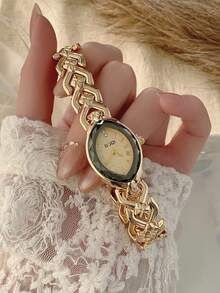 1pc Women's Round Gold Quartz Watch, Elegant Minimalist Design, Suitable For Daily Wear, Birthday/Graduation Gift, Casual Gatherings And Parties - Gold - View 2