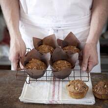 50 pièces Moules à muffins Tulipe - Caissettes à cupcakes en papier jetables, résistantes à la chaleur et imperméables aux graisses pour la cuisson - Parfait pour Pâques, Thanksgiving, Mariage, Fournitures pour fête d'anniversaire - Multicolore - Voir 11