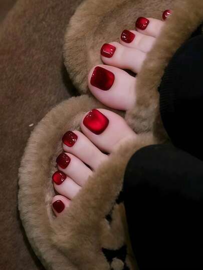 Verbessern Sie Ihr Aussehen sofort mit 24 Stück kurzen Aufklebe-Zehennägeln, elegante Premium Burgunder Kristall Katzenaugen Aufklebe-Nägel, retro charmantes rotes Katzenaugen Glitzer Design, Fake Zehennägel Komplett-Set für Frauen und Mädchen, inklusive 1 Stück Blatt Klebestreifen & 1 Stück Mini-Feile, Gelee Gel Zufallsversand