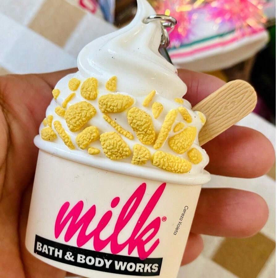 Keychain Holder Gel Holder Included At Random Bath B&BW Original Silicone And Glitter Figures Boot Flower Basket Pastel Coquette Heart SEAHORSE BANANA SUITCASE BUTTERFLY CHRISTMAS CEREAL MILK - 白色 - 查看 1