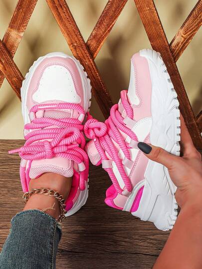 Zapatillas elegantes y con estilo para mujer, de puntera redonda y parte superior de cordones, en color blanco y rosa con bloqueo de colores, con una suela gruesa simple y única, zapatos unisex para parejas, adecuados para todas las estaciones, versátiles para senderismo al aire libre, ir y venir del trabajo y viajes, zapatos de mujer con estilo retro universitario