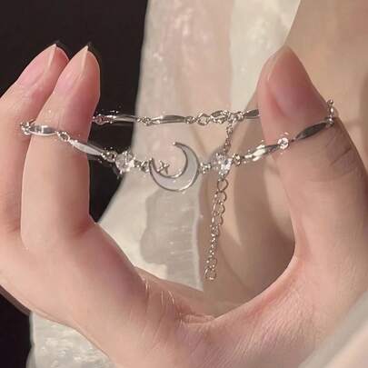 1条优雅星月水钻装饰手链，适合女性日常、节日、派对佩戴