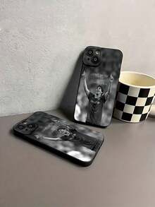 : campeón de fútbol, blanco y negro. Esta elegante funda es compatible con Samsung, Apple, VIVO, OPPO, , Transsion, ,  y Honor. Fabricada en silicona TPU, ofrece protección contra golpes y caídas, además de una sensación superior. Es un regalo ideal para familiares, amigos y seres queridos, y la opción perfecta para San Valentín y Año Nuevo. - Negro - Ver 7