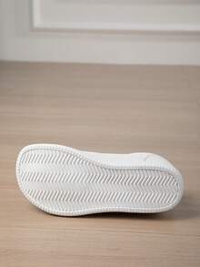 女士宽头鞋，女士简约宽头运动鞋，轻便防滑宽头运动鞋，时尚百搭宽头平底鞋，适合宽脚青少年休闲运动鞋，男女通用零落差宽头休闲鞋，为您的双脚提供舒适的空间。 - 淺灰色 - 查看 9