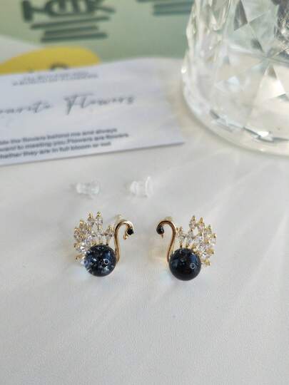 Elegant Black Swan Stud Earrings For Women Animal Jewelry Fashion Gift For Women