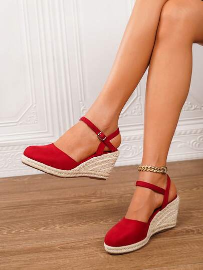 Giày sandal đế xuồng giả da dành cho nữ, màu đỏ, kiểu dáng slip-on, mũi vuông, cao 3.15 inch, quai ngang mắt cá chân, thoải mái, chất liệu đan rơm khoét rỗng, cỡ 34-43 (cỡ lớn và cỡ thường).