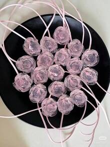 DIY玫瑰香皂制作套装，实用又有趣。手工制作的玫瑰香皂可用作车载空气清新剂或衣橱香氛，是伴娘礼物、教师节礼物、母亲节礼物或情人节礼物的理想之选。 - 彩色 - 查看 4