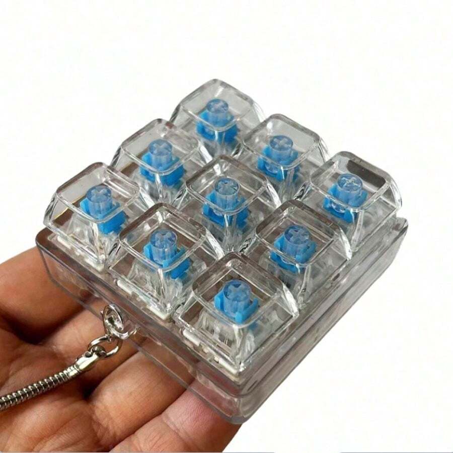 1个独特的机械键盘造型键帽钥匙扣，可缓解压力，独特的办公桌玩具和小礼物 - 彩色 - 查看 1