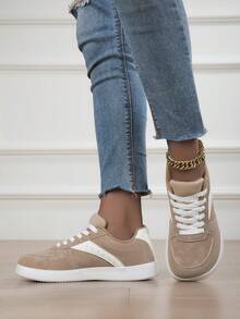 女士极简宽头滑板鞋，轻便防滑宽头运动鞋，时尚百搭宽头平底鞋，适合宽脚青少年休闲运动鞋，男女通用零落差宽头休闲鞋，为您的双脚提供舒适空间 - 卡其色 - 查看 8