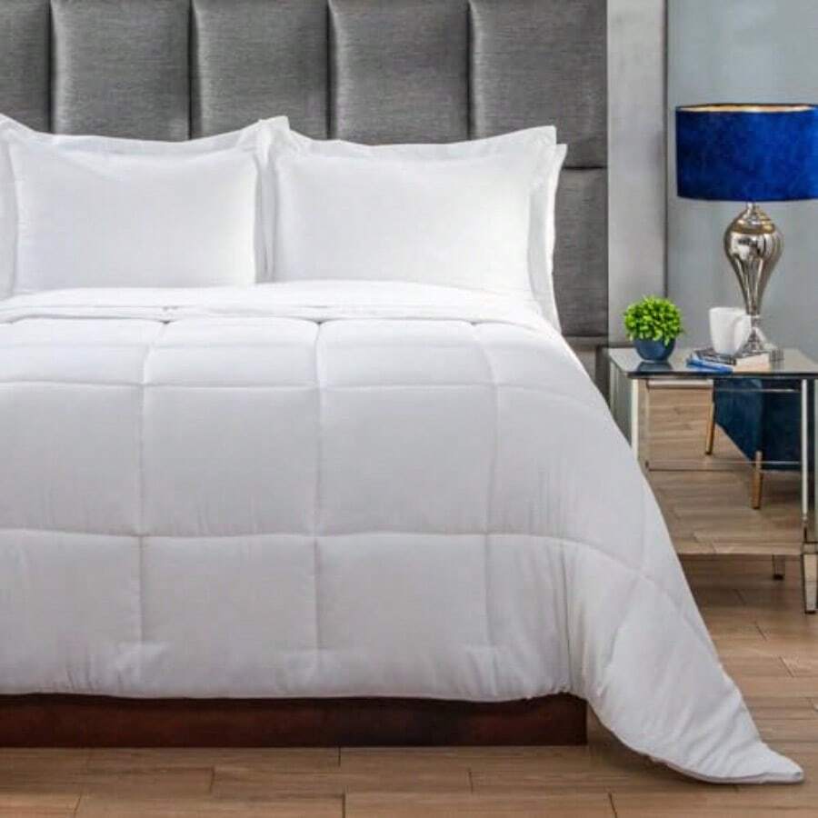Edredón acolchadoSet de Edredón King Size 7 Piezas: Edredón Fundas de Almohada Fundas Decorativa Sábana Plana y de Cajón. Acolchado Suave Diseño Capitonado Color Blanco Juego de Cama Elegante y Versátil. - Blanco - Ver 1