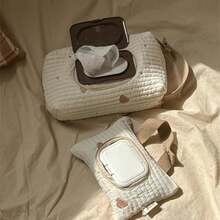 Práctico soporte para toallitas húmedas para cochecito con bolsa almacenamiento toallitas húmedas con oso bordado WQ0N - Caqui - Ver 3