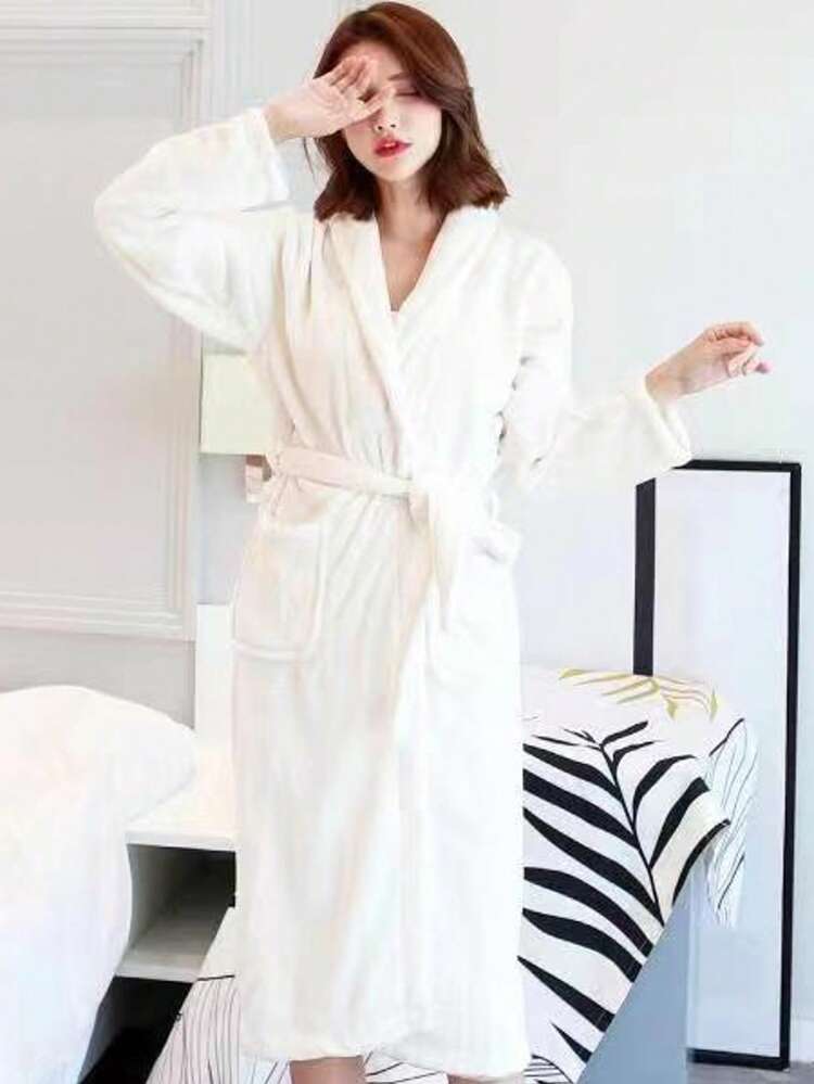 1pc Women's Plush Bathrobe, Multiple Colors Available, With Belt And Pockets. Fluffy, Soft And Warm, Suitable For Both Men And Women. Ultra-Soft Plush Fabric, Excellent Water Absorption. - Multicolor - View 3