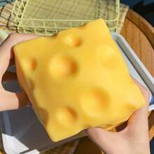 超大逼真奶酪造型挤压减压玩具，慢回弹，可捏出创意豆腐球，手持挤压球，趣味搞怪成人礼物，新颖成人挤压玩具，完美生日或节日礼物 - 彩色 - 查看 7