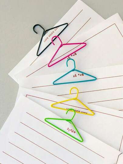 1 Set Of Cute Clothes Hanger Shaped Paper Clips, Colorful Metal Clips, Bookmarks, Small Gifts For Back To School Parties, Study Supplies, The Best Gift For Family And Friends, Birthday Gifts, Anniversary Gifts, Wedding Gifts, Wedding Anniversaries, Anniversaries, Slight Color Differences,