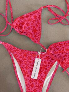 Conjunto de bikini de mujer con estampado floral rosa, de corte sexy y casual, con cuello de halter y lazos, adecuado para la playa, vacaciones y citas. Nuevo lanzamiento oficial de Polovedo para primavera/verano. - impresión - Ver 1