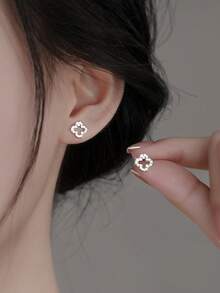 1 Pair Fashionable, Elegant, Minimalist Shiny S925 Sterling Silver Hollow Four-Leaf Clover Cubic Zirconia Earrings, Suitable For Women Anniversary Wear - Silver - View 6