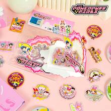 THE POWERPUFF GIRLS 20张飞天小女警动漫可爱贴纸套装。色彩缤纷，趣味十足，包含泡泡、花花和毛毛等角色。适用于学习用品、剪贴簿、DIY项目，也是送给飞天小女警粉丝的绝佳礼物。剪贴簿用品、文具、趣味贴纸、Kindle - A - 查看 5