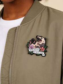 1 pieza Broche de esmalte con el opossum gritando "El grito es autocuidado" | Broche lindo para ropa, insignias de maletín, broches de mochila, estilo de dibujos animados por DMLSKY - Multicolor - Ver 6