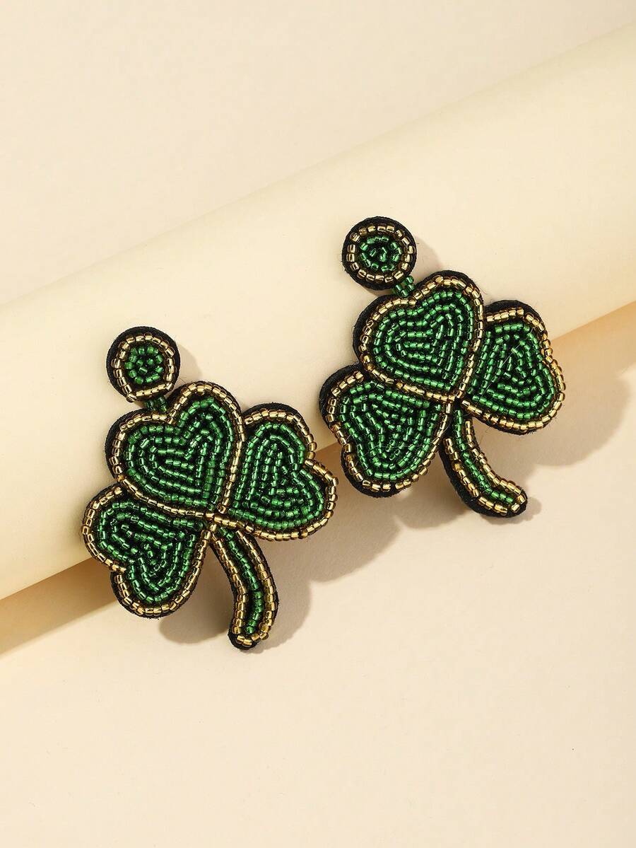 一对绿色三叶草和串珠手工编织耳环，圣帕特里克节耳环 - 彩色 - 查看 1