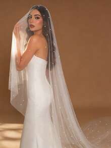 1件仿珍珠新娘头纱，长度可选腰臀、华尔兹舞步或教堂式，适合婚礼、婚纱照、派对头饰，附赠金属发梳。 - 乳白色 - 查看 8