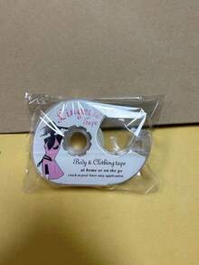 Cuộn băng dính quần áo hai mặt co giãn 5m, thiết kế hình ốc sên dễ cắt, nhỏ gọn và tiện dụng, chất liệu không dệt, trong suốt, tự dính, dùng để che dây áo ngực, phù hợp với mọi tông da, phụ kiện thiết yếu cho phụ nữ mùa xuân và mùa hè. - Một kích thước phù hợp với tất cả - Xem 14